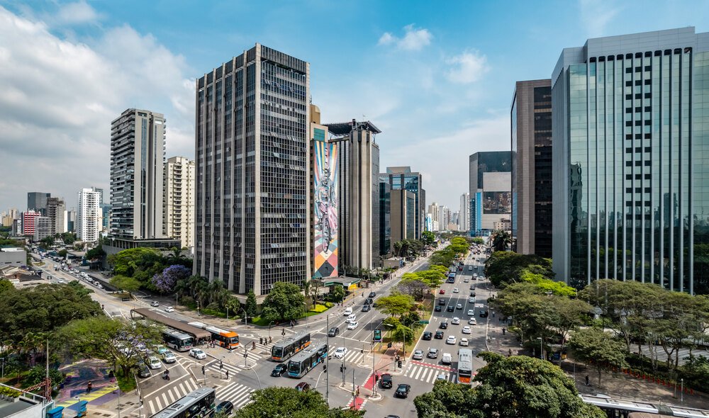 Governador de São Paulo lança o Programa "Facilita SP" para estimular a liberdade econômica.