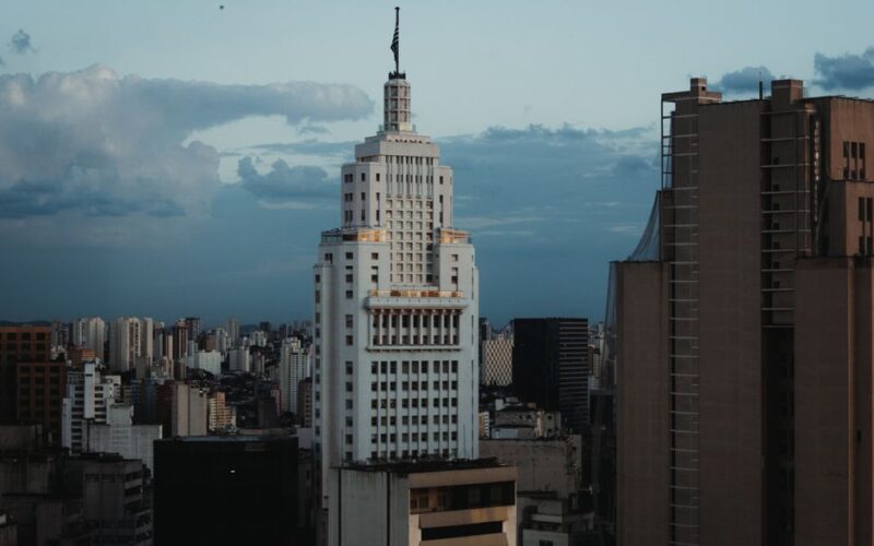 Economia São Paulo: 5 pilares do hub regional